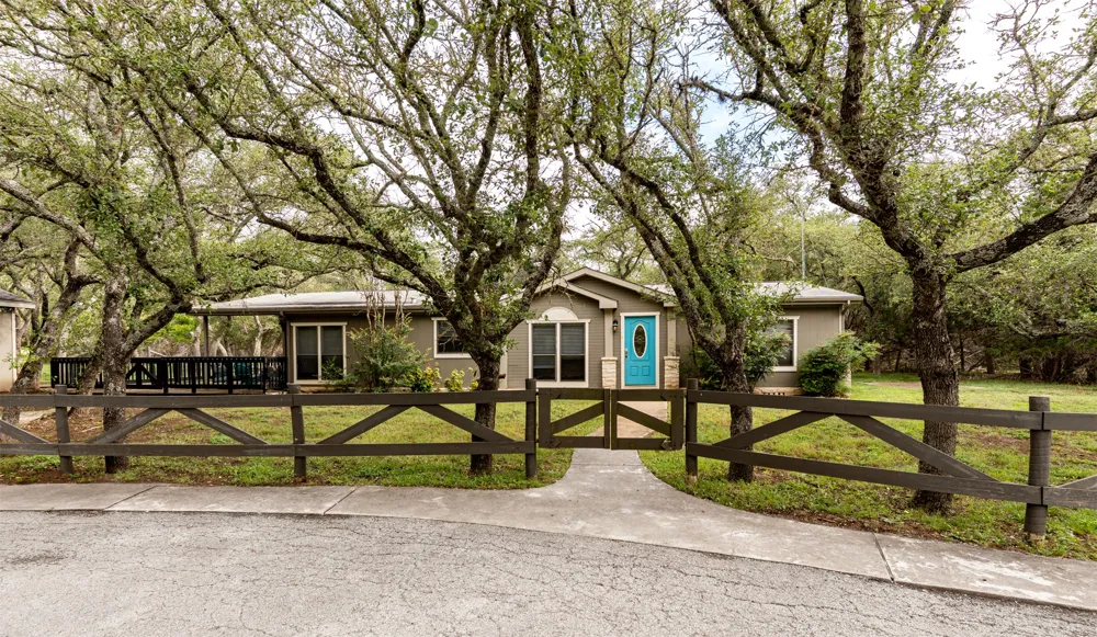 101 Sundance Trail Dripping Springs, TX 78620