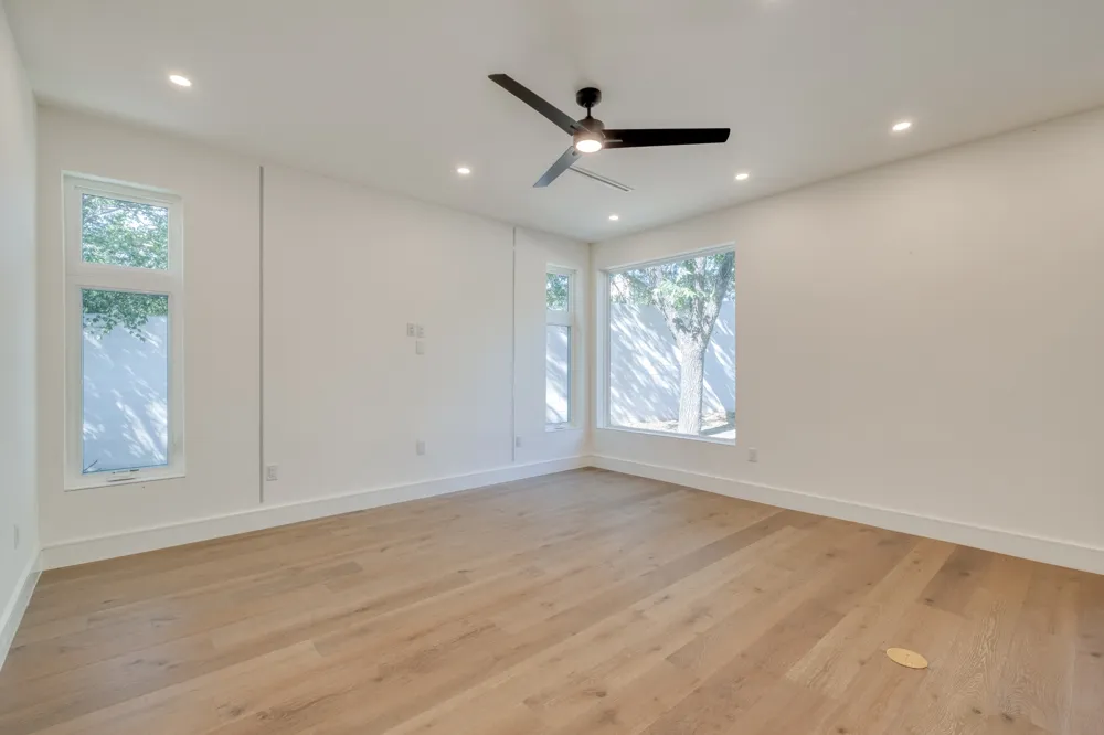 5700 LOUISE LANE Austin, TX 78757