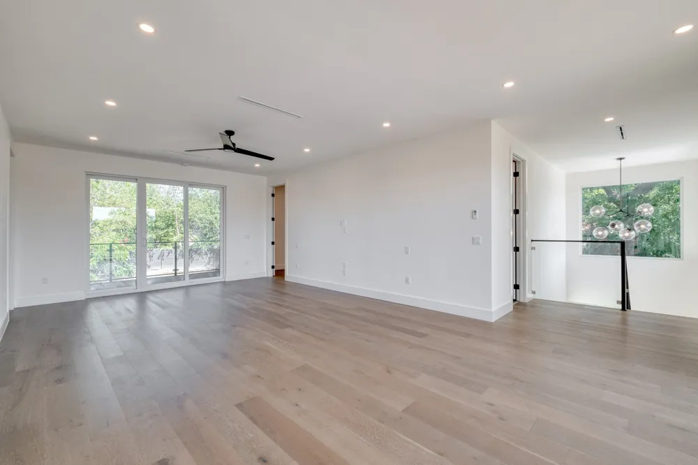 5700 LOUISE LANE Austin, TX 78757
