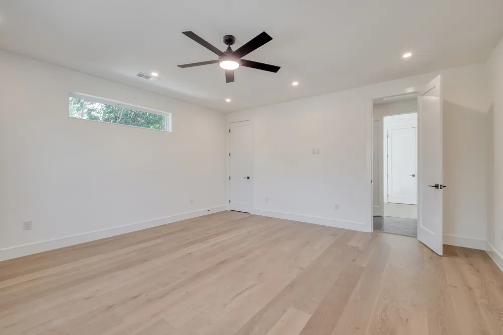 5700 LOUISE LANE Austin, TX 78757