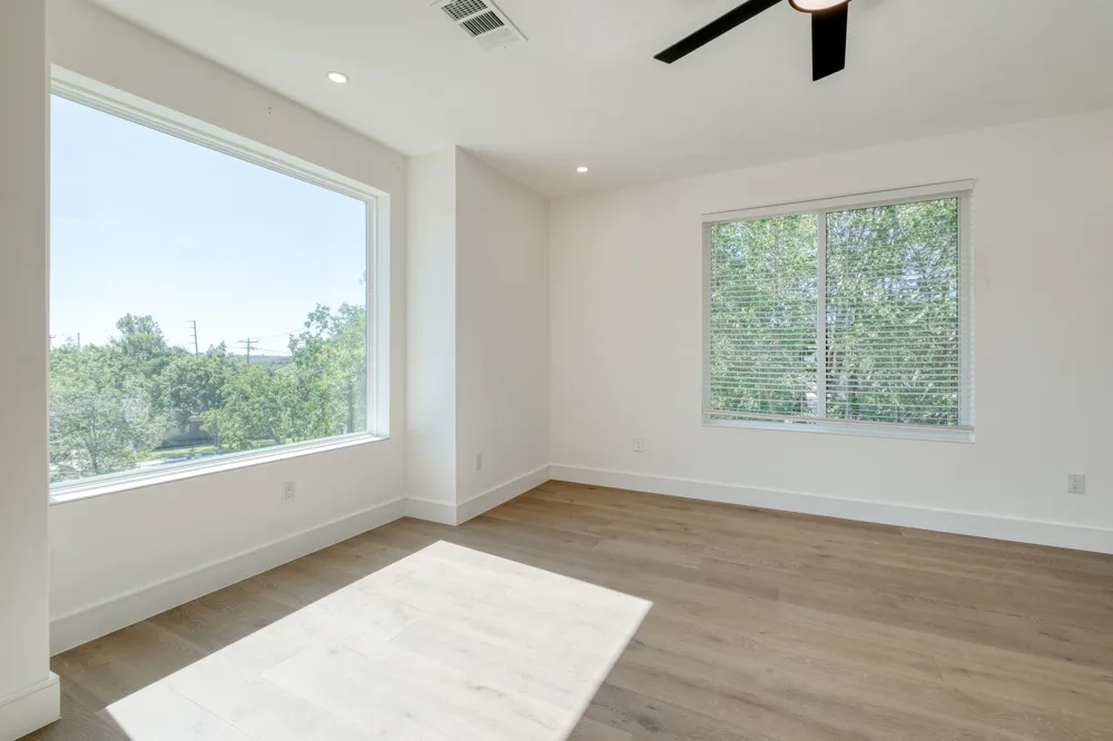5700 LOUISE LANE Austin, TX 78757