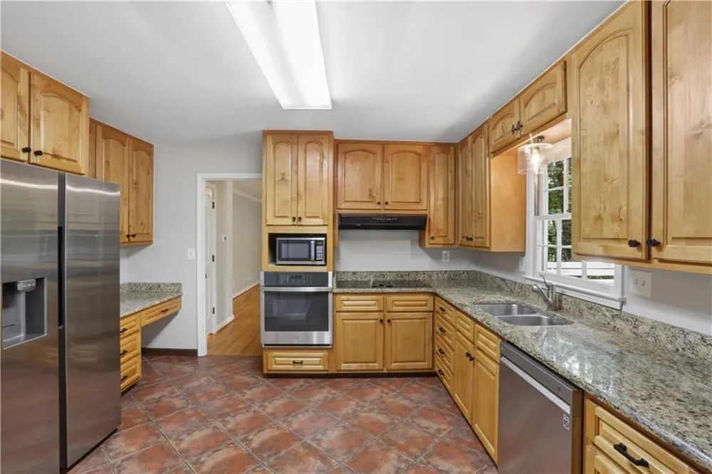 2063 Six Branches Drive Roswell, GA 30076
