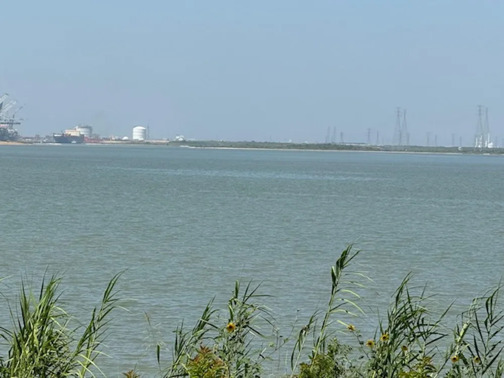 3215 Bay Oaks Harbor Drive Baytown, TX 77523