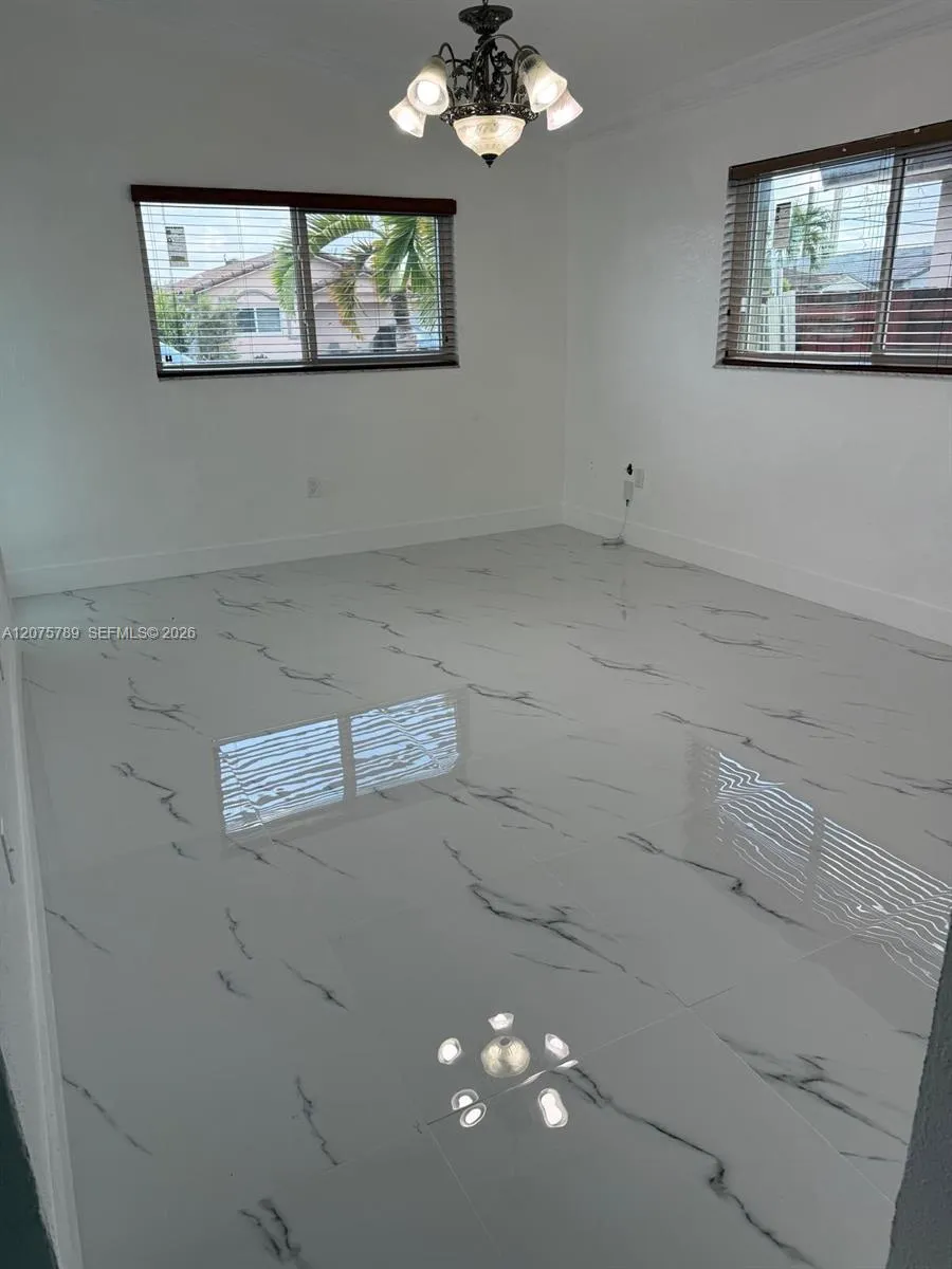 2775 W 71st Pl #0 Hialeah, FL 33016