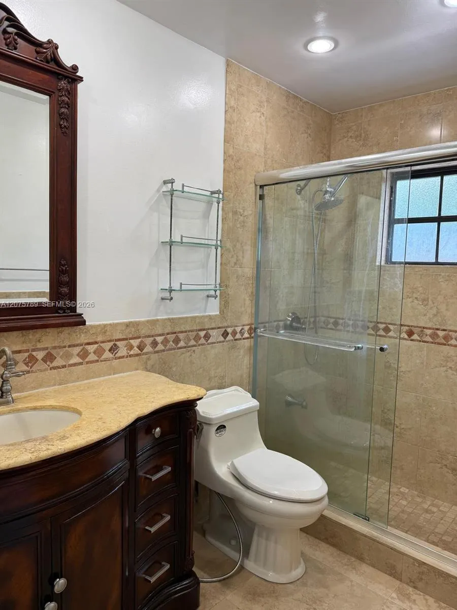 2775 W 71st Pl #0 Hialeah, FL 33016