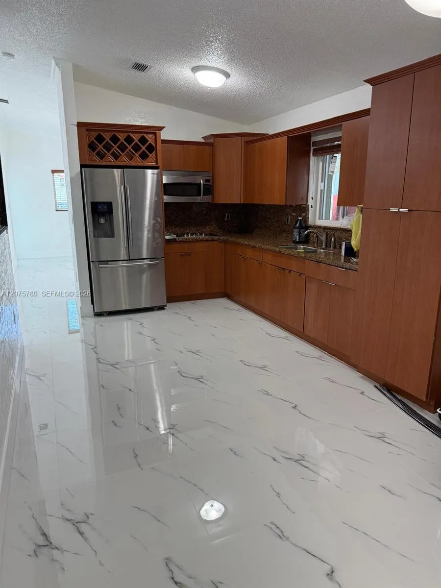 2775 W 71st Pl #0 Hialeah, FL 33016