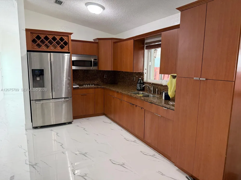 2775 W 71st Pl #0 Hialeah, FL 33016