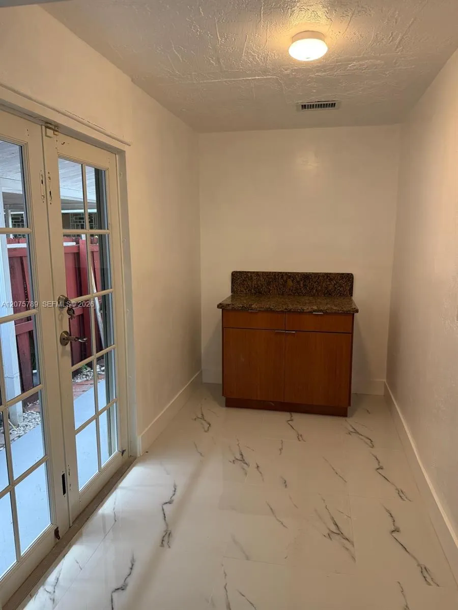 2775 W 71st Pl #0 Hialeah, FL 33016