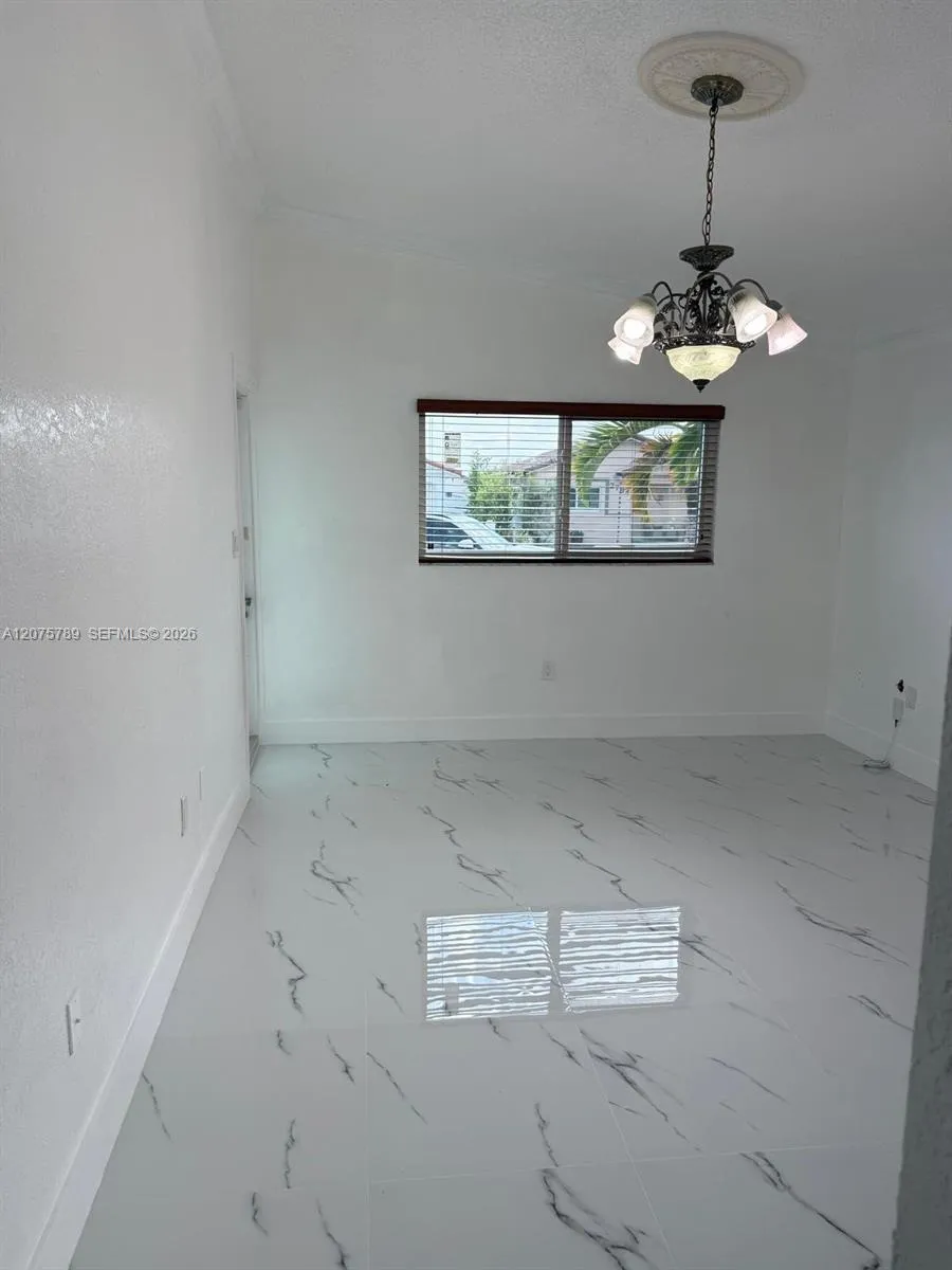 2775 W 71st Pl #0 Hialeah, FL 33016