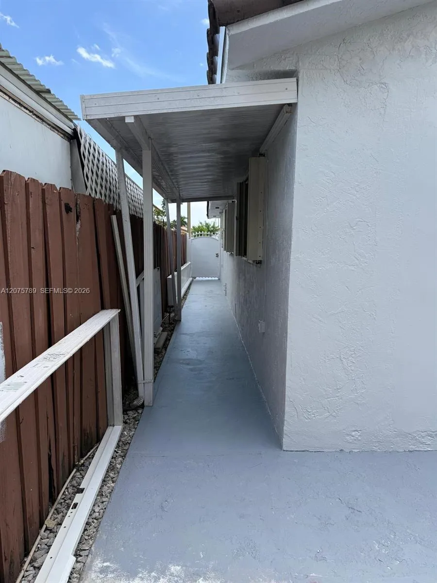 2775 W 71st Pl #0 Hialeah, FL 33016
