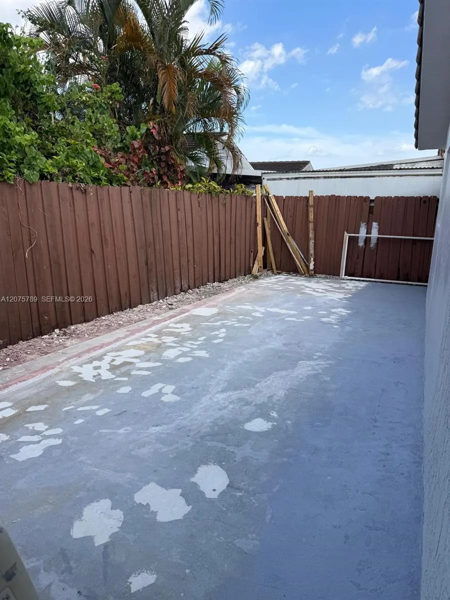 2775 W 71st Pl #0 Hialeah, FL 33016