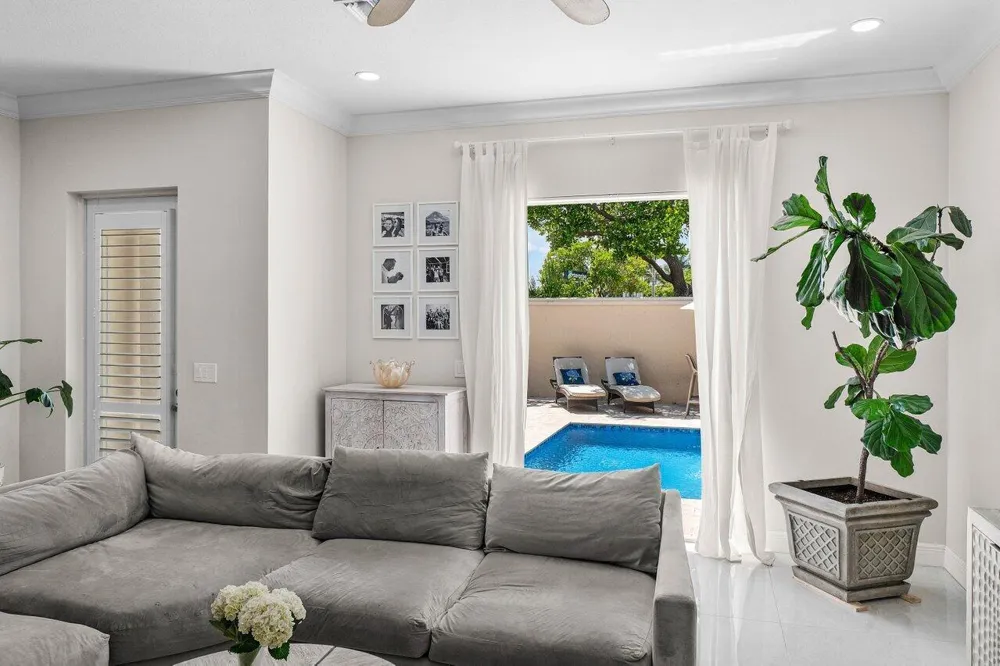 605 Avenue H Delray Beach, FL 33483