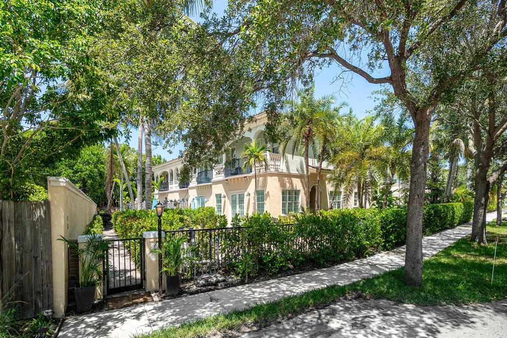 605 Avenue H Delray Beach, FL 33483
