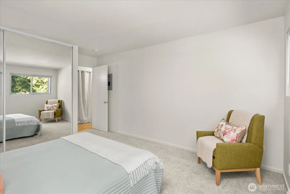 12631 NE 9th Place #C205 Bellevue, WA 98005