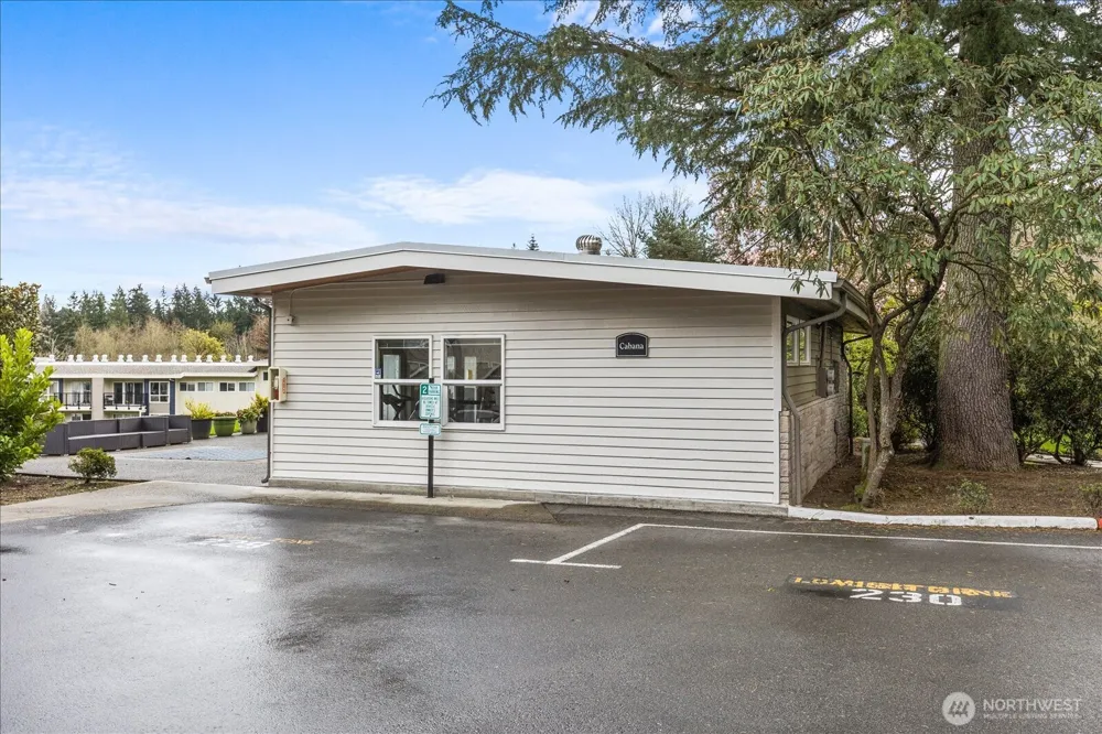 12631 NE 9th Place #C205 Bellevue, WA 98005