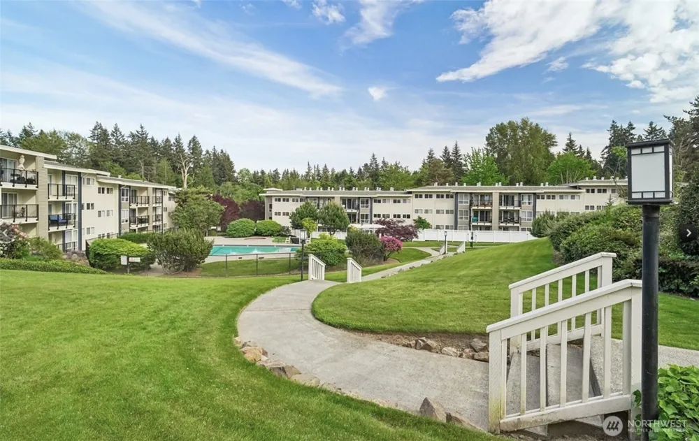 12631 NE 9th Place #C205 Bellevue, WA 98005