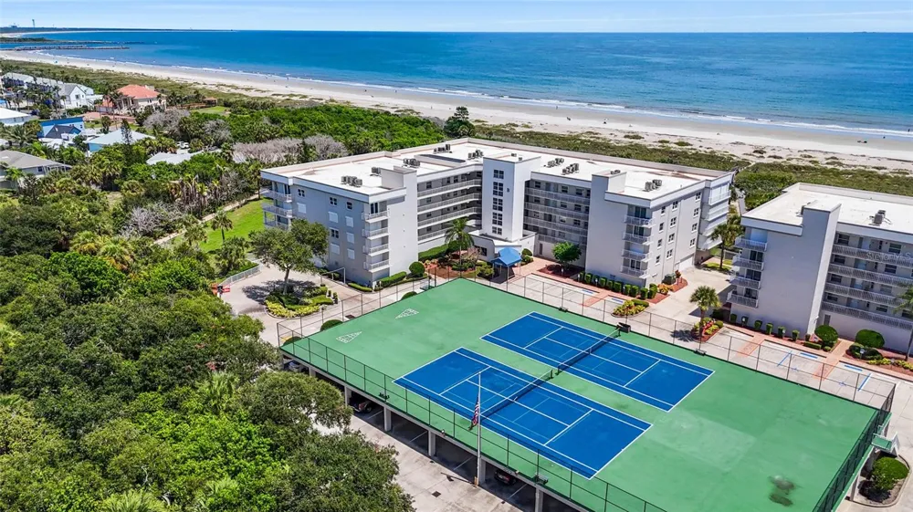 8700 RIDGEWOOD AVENUE #205B Cape Canaveral, FL 32920