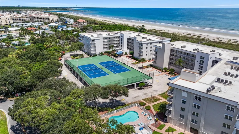 8700 RIDGEWOOD AVENUE #205B Cape Canaveral, FL 32920