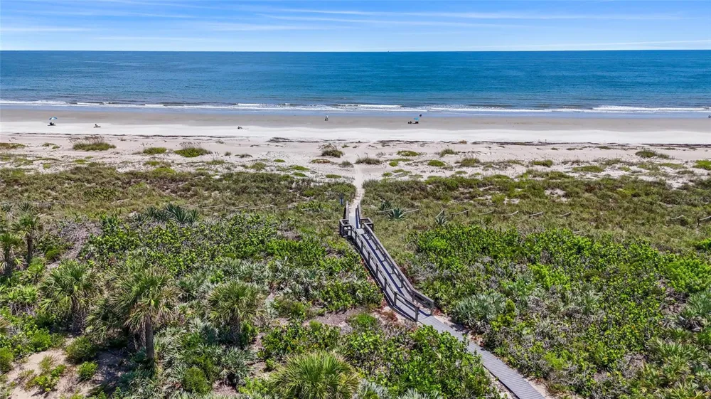 8700 RIDGEWOOD AVENUE #205B Cape Canaveral, FL 32920