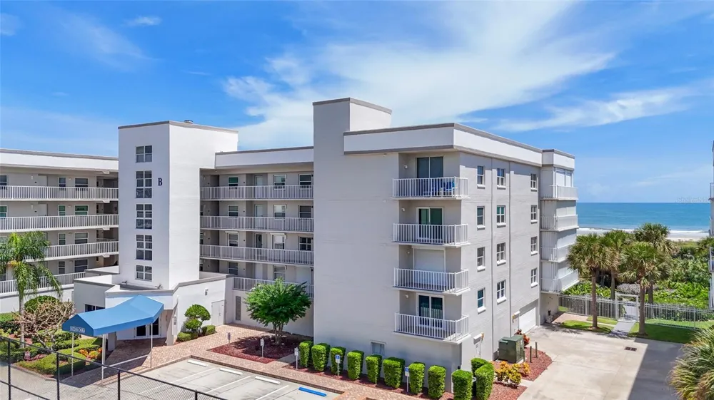 8700 RIDGEWOOD AVENUE #205B Cape Canaveral, FL 32920