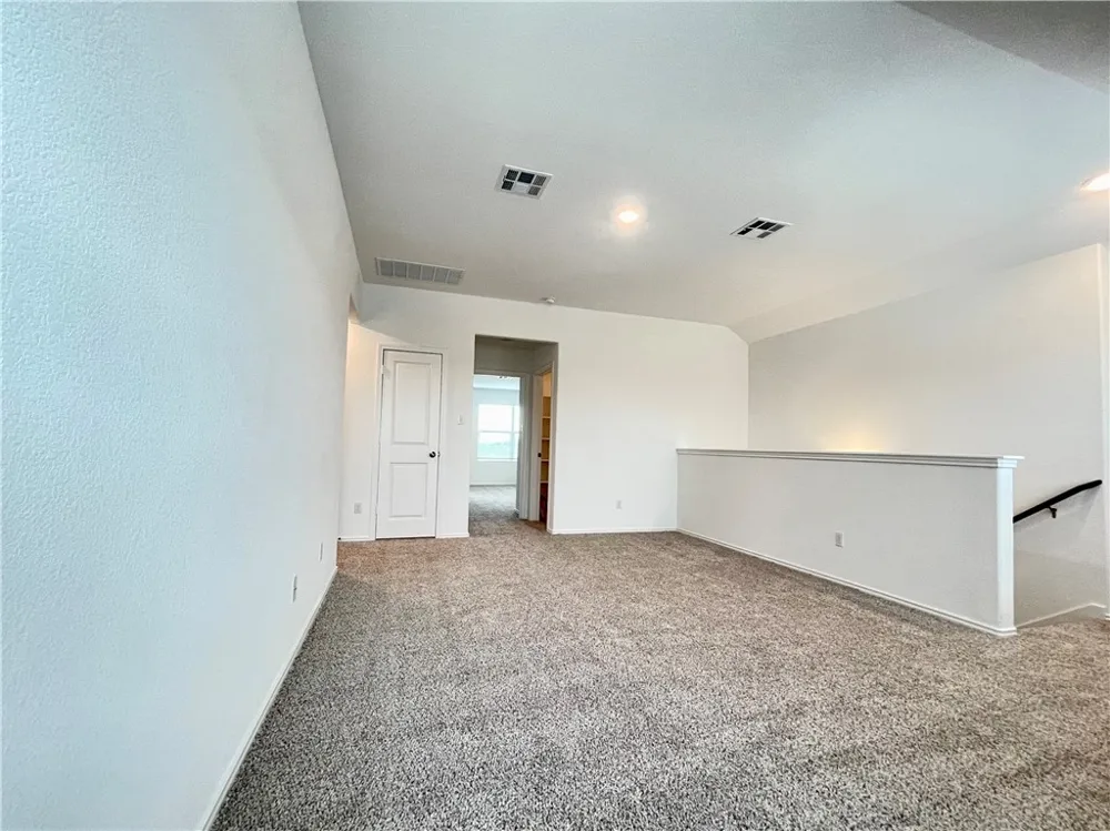 118 Canley Loop Hutto, TX 78634