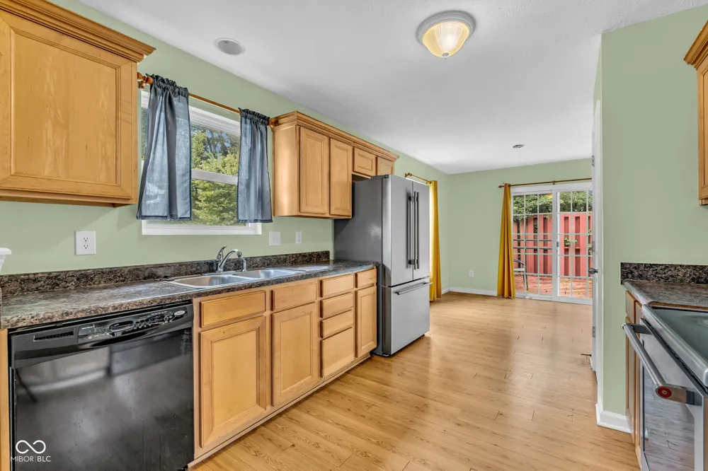11412 Long Lake Indianapolis, IN 46235