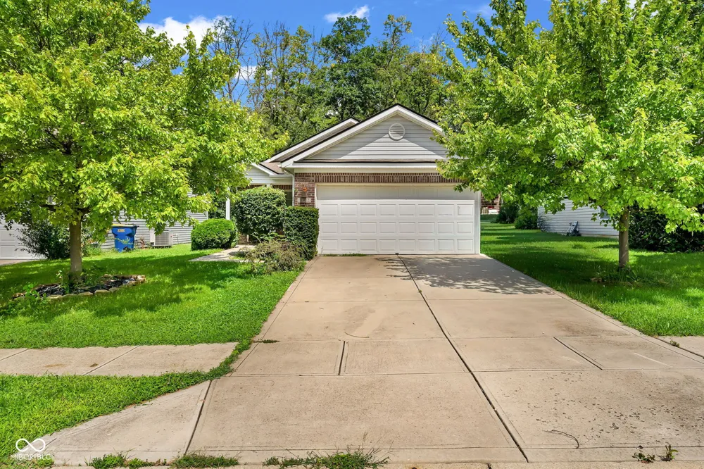 11412 Long Lake Indianapolis, IN 46235