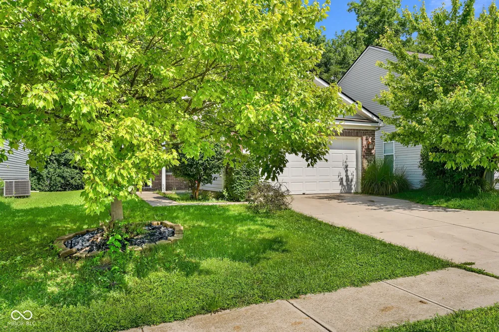 11412 Long Lake Indianapolis, IN 46235