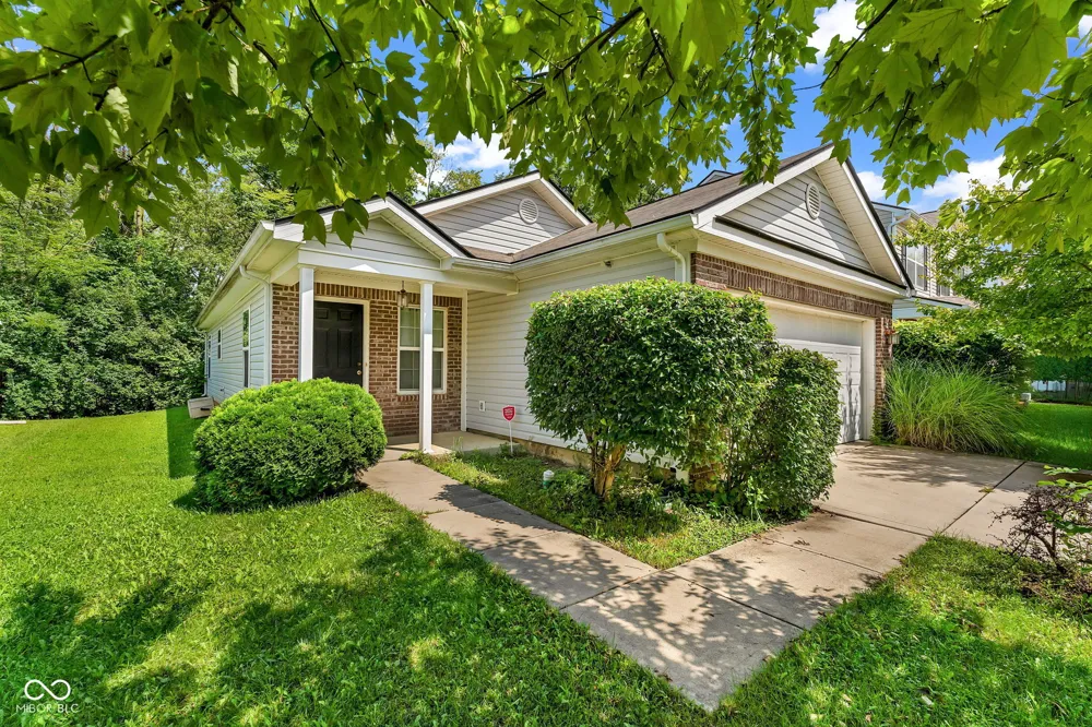 11412 Long Lake Indianapolis, IN 46235