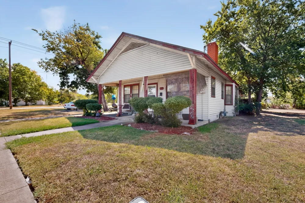 711 Mlk Boulevard Corsicana, TX 75110