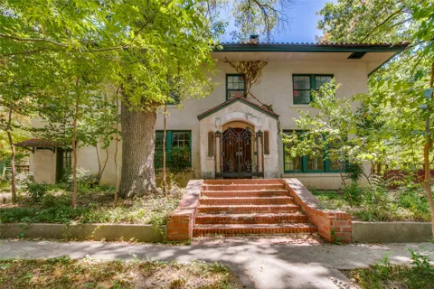 514 S Ravinia Drive