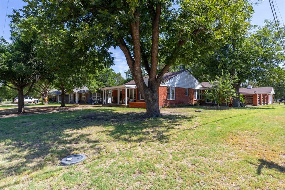 500 Avenue H Haskell, TX 79521