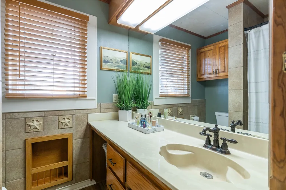 500 Avenue H Haskell, TX 79521