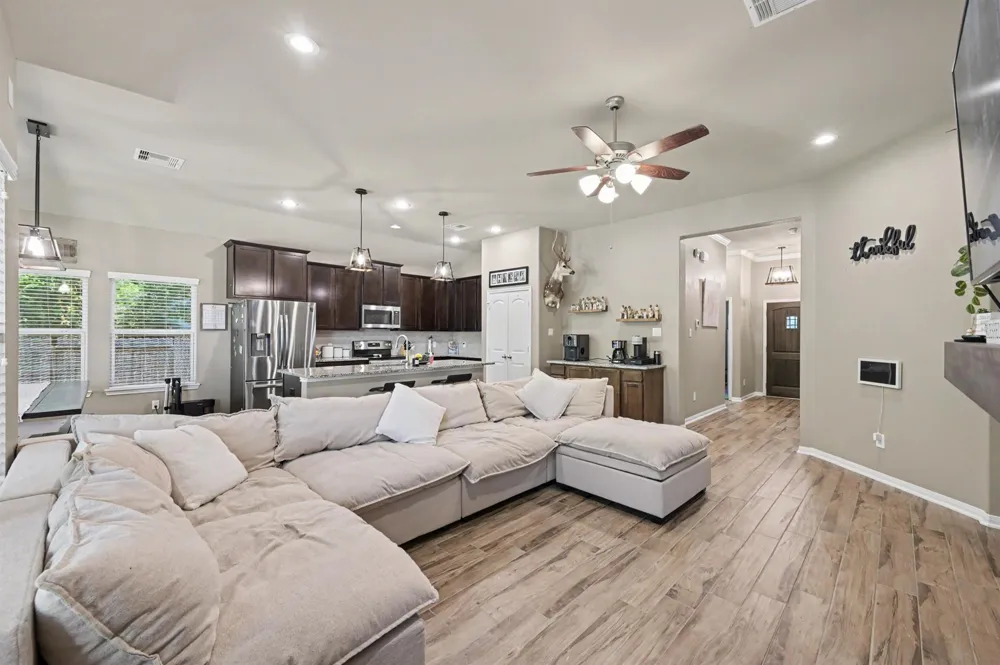 13258 Ridgeview Willis, TX 77318
