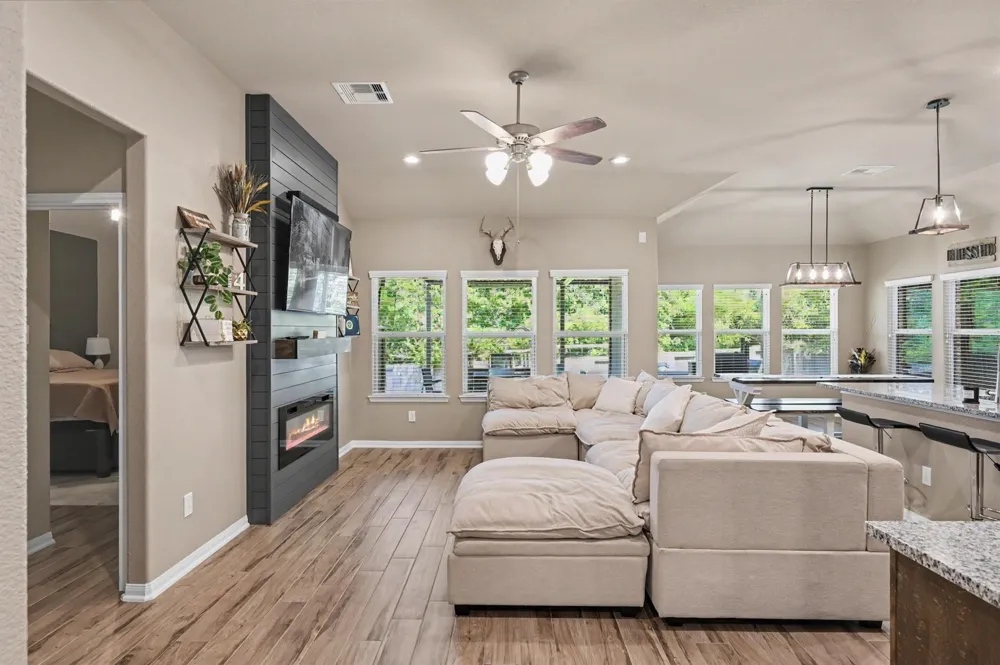 13258 Ridgeview Willis, TX 77318