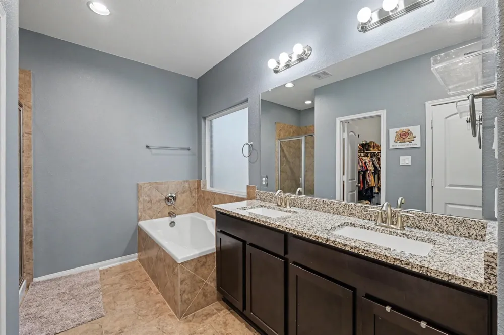 13258 Ridgeview Willis, TX 77318
