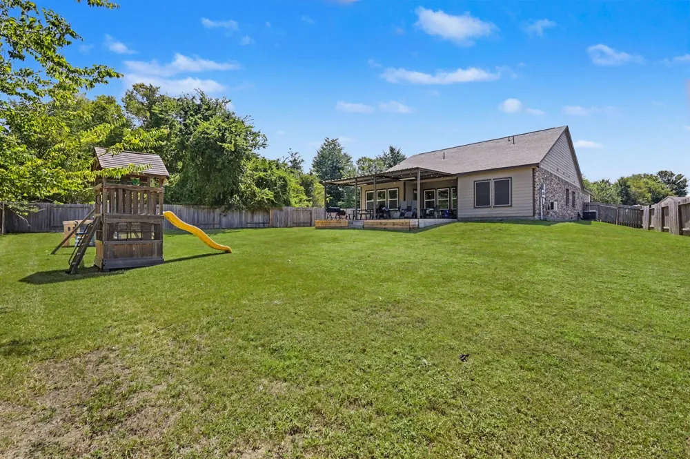 13258 Ridgeview Willis, TX 77318