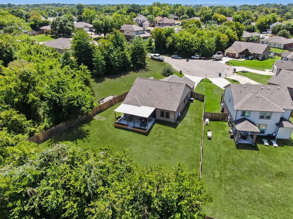13258 Ridgeview Willis, TX 77318