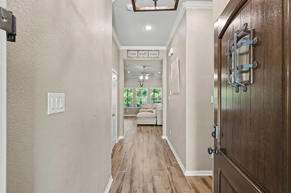 13258 Ridgeview Willis, TX 77318