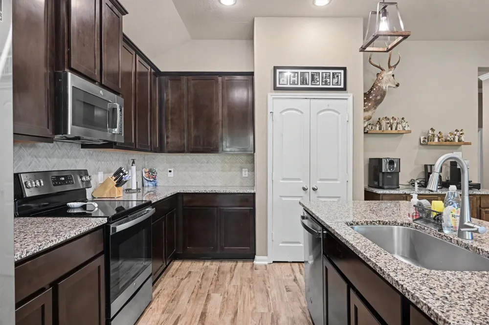 13258 Ridgeview Willis, TX 77318