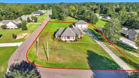 1015 Longwood Place