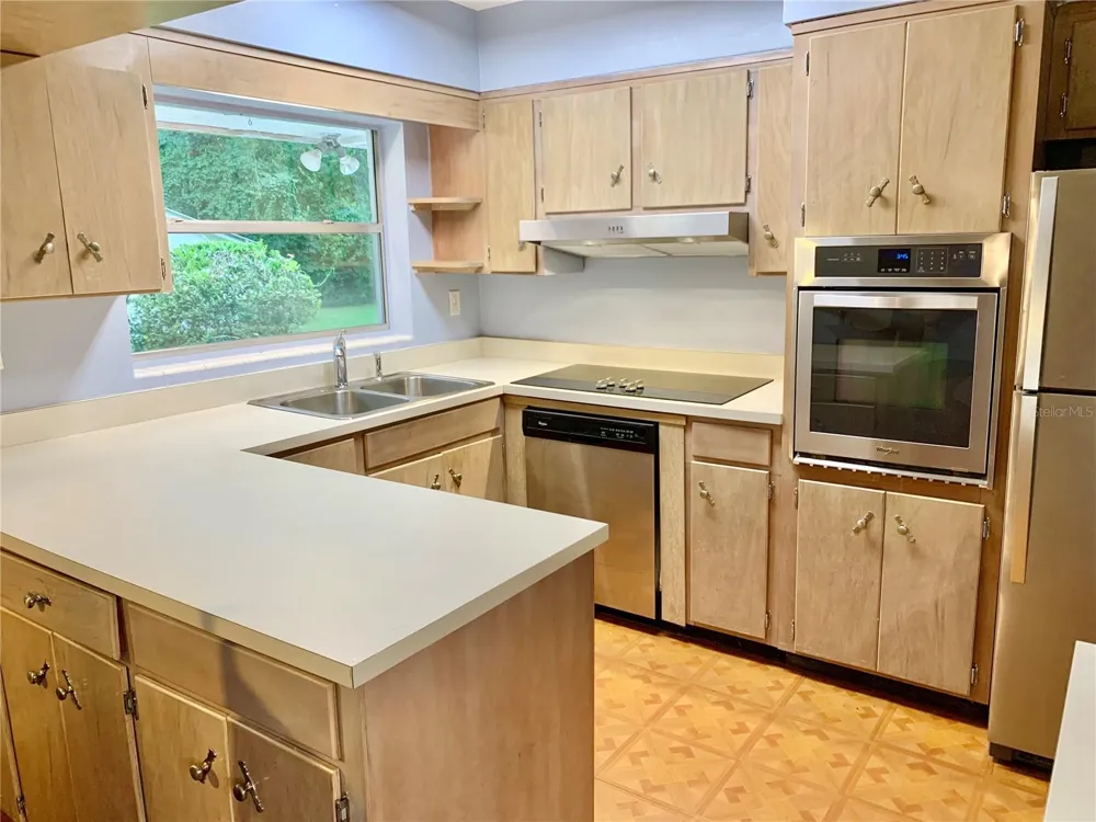 2238 NW 16TH AVENUE Gainesville, FL 32605