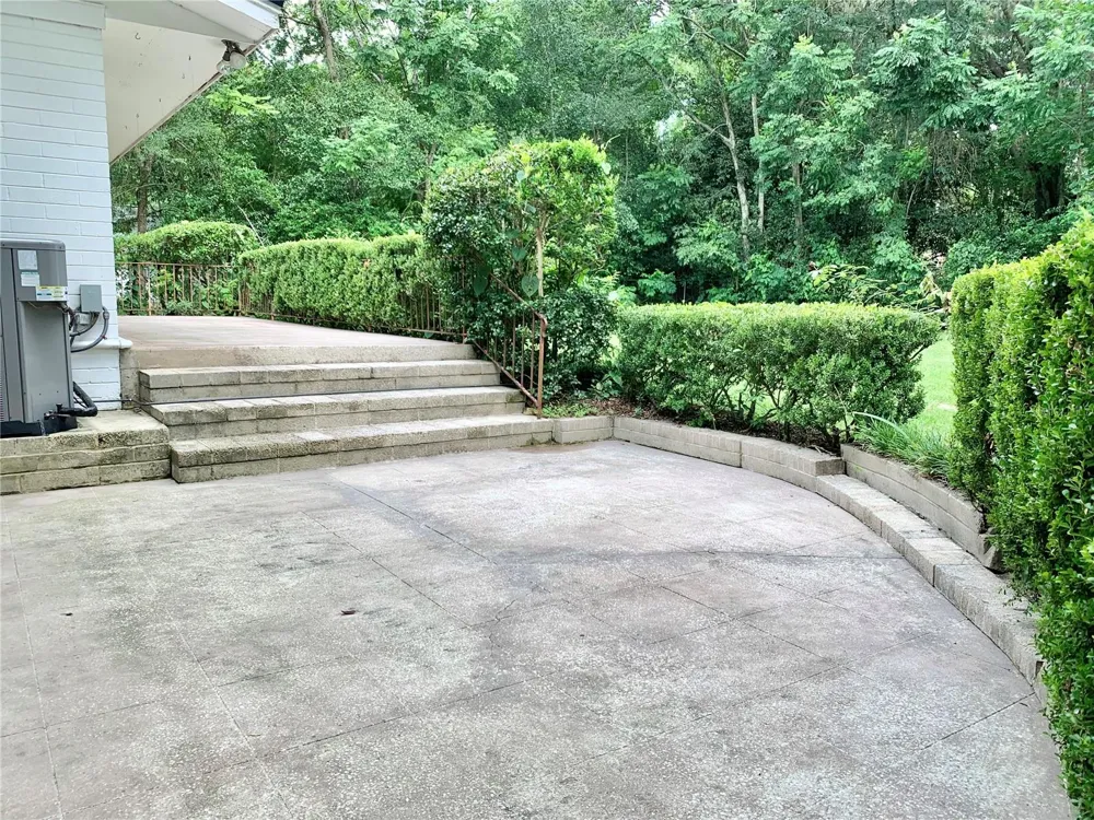 2238 NW 16TH AVENUE Gainesville, FL 32605