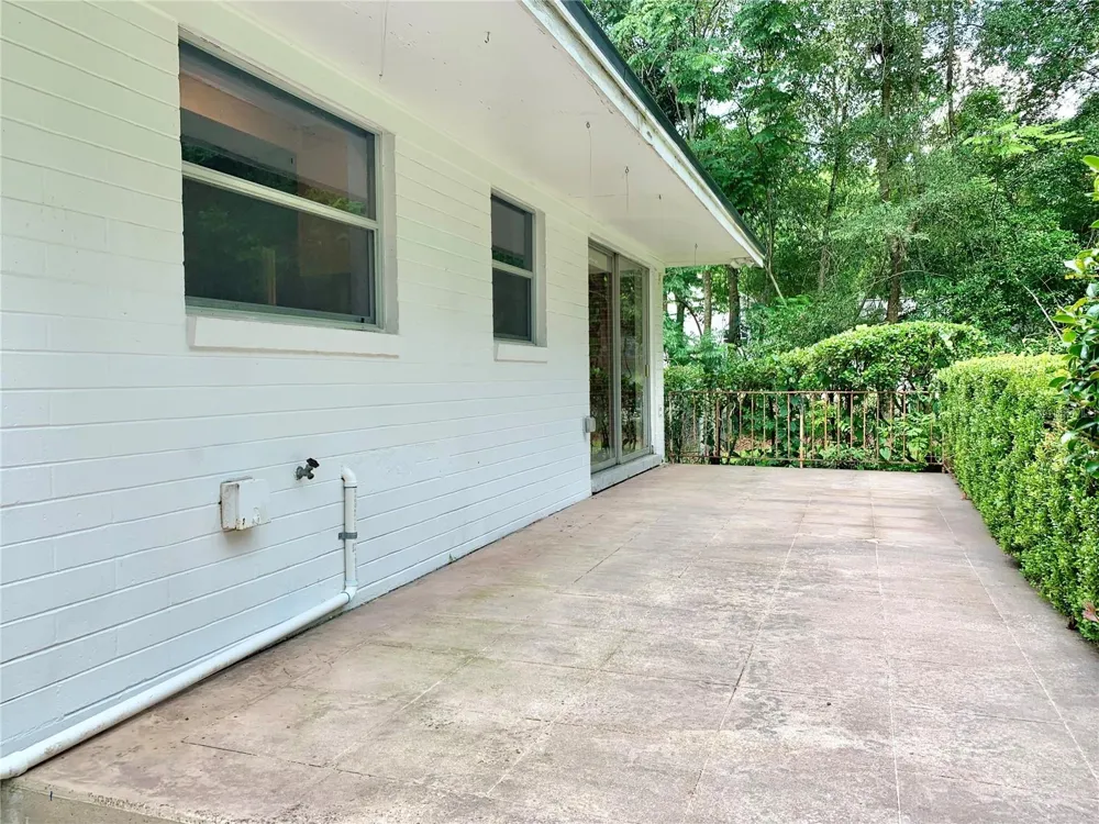 2238 NW 16TH AVENUE Gainesville, FL 32605