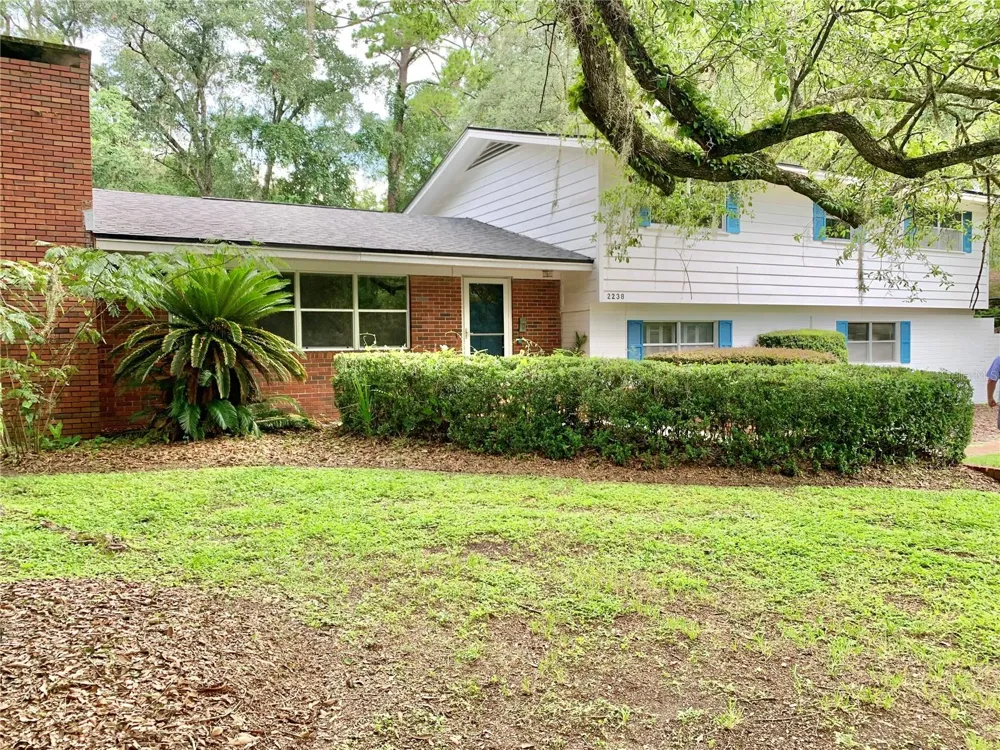 2238 NW 16TH AVENUE Gainesville, FL 32605