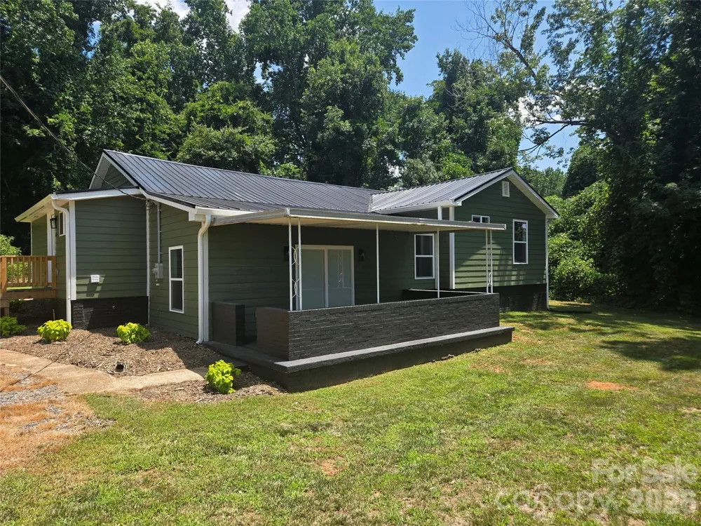 240 E Court Street Rutherfordton, NC 28139