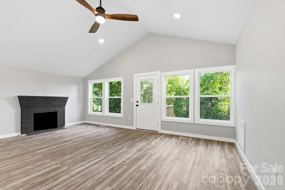 240 E Court Street Rutherfordton, NC 28139