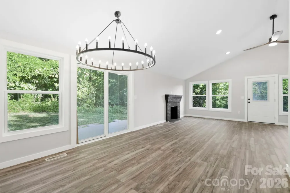 240 E Court Street Rutherfordton, NC 28139