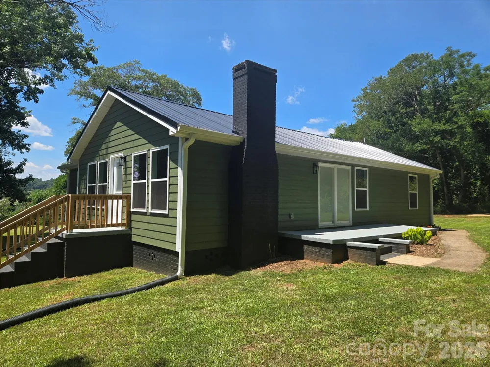 240 E Court Street Rutherfordton, NC 28139