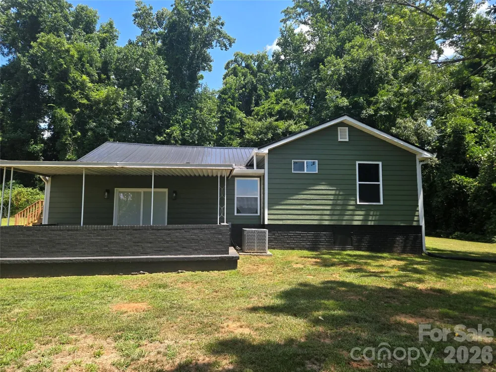 240 E Court Street Rutherfordton, NC 28139